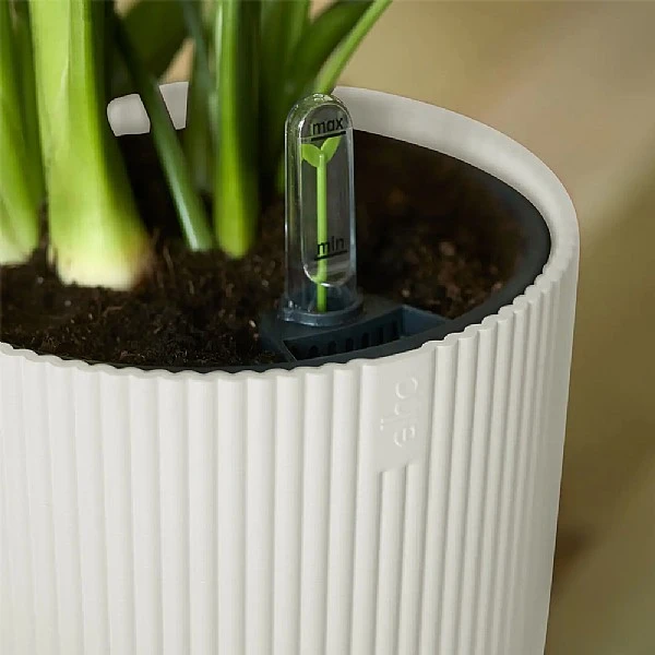 Elho Vibes Fold Round Planter 22cm Silky White - Image 2